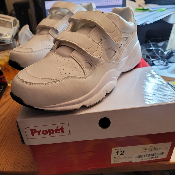 MAN'S SNEAKERS - Picture 8 of 9